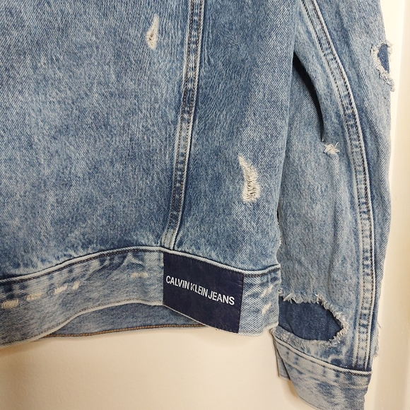 Calvin Klien Distressed Patched 100%Cotton Denim Jacket - Picture 4 of 10